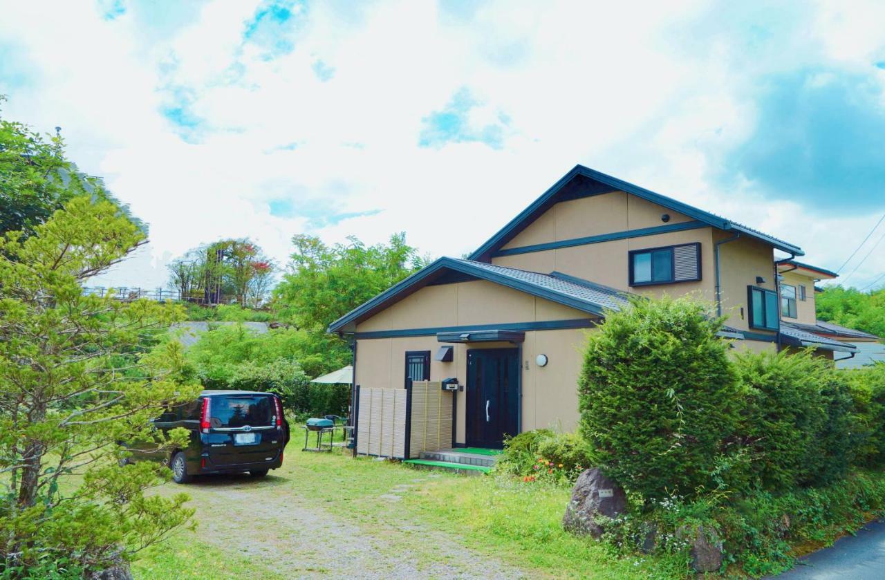 Villa 富士の樱house 宝栄 Fujikawaguchiko Exterior foto